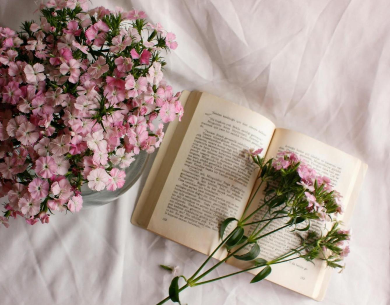 Seasonal floral arrangement showcasing natural composition techniques