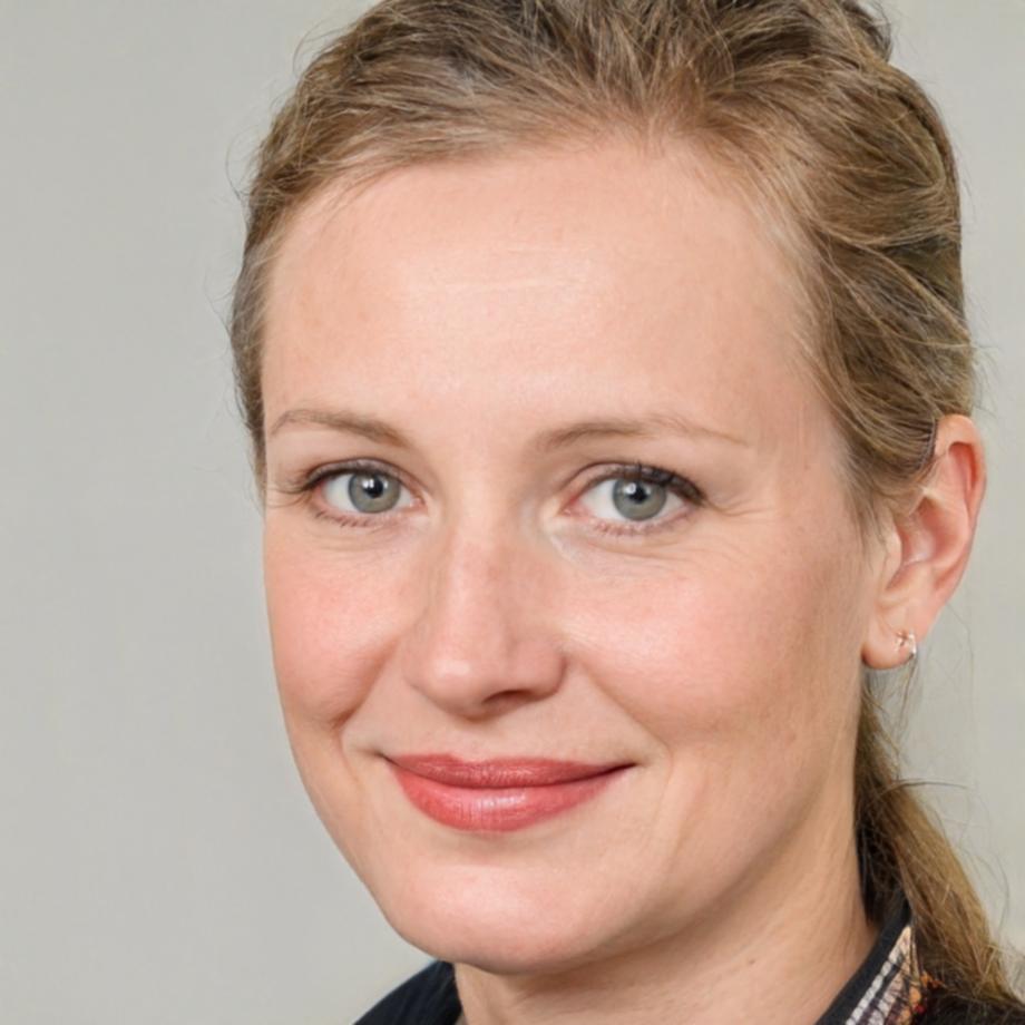 Portrait of satisfied floral service client Vesna Radović